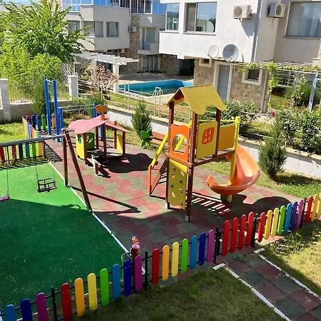 Apartment Luxury In Emerald Hills *